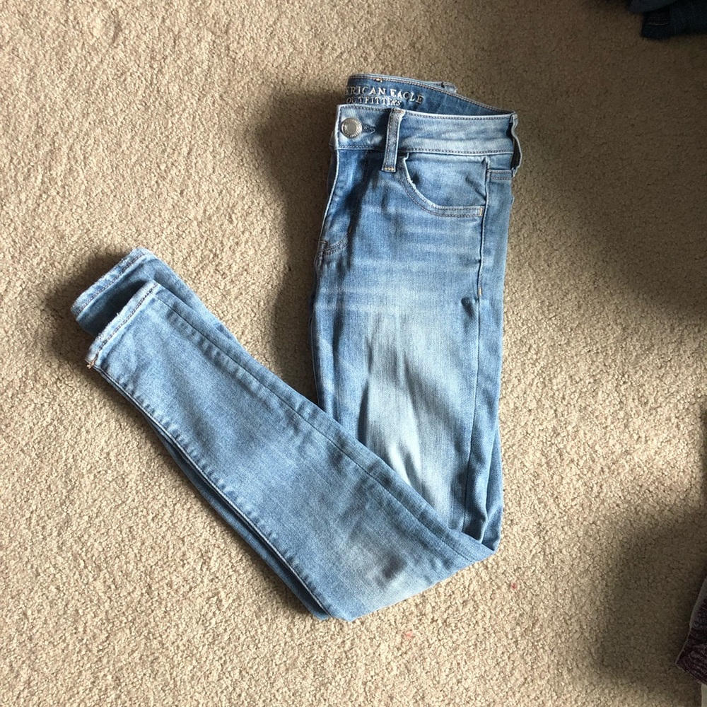 AE Light Wash Skinny Jeans (0)